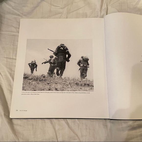 ISLANDS OF HELL: PHOTOS & HISTORY FROM WWII IN THE PACIFIC - Picture 5 of 9